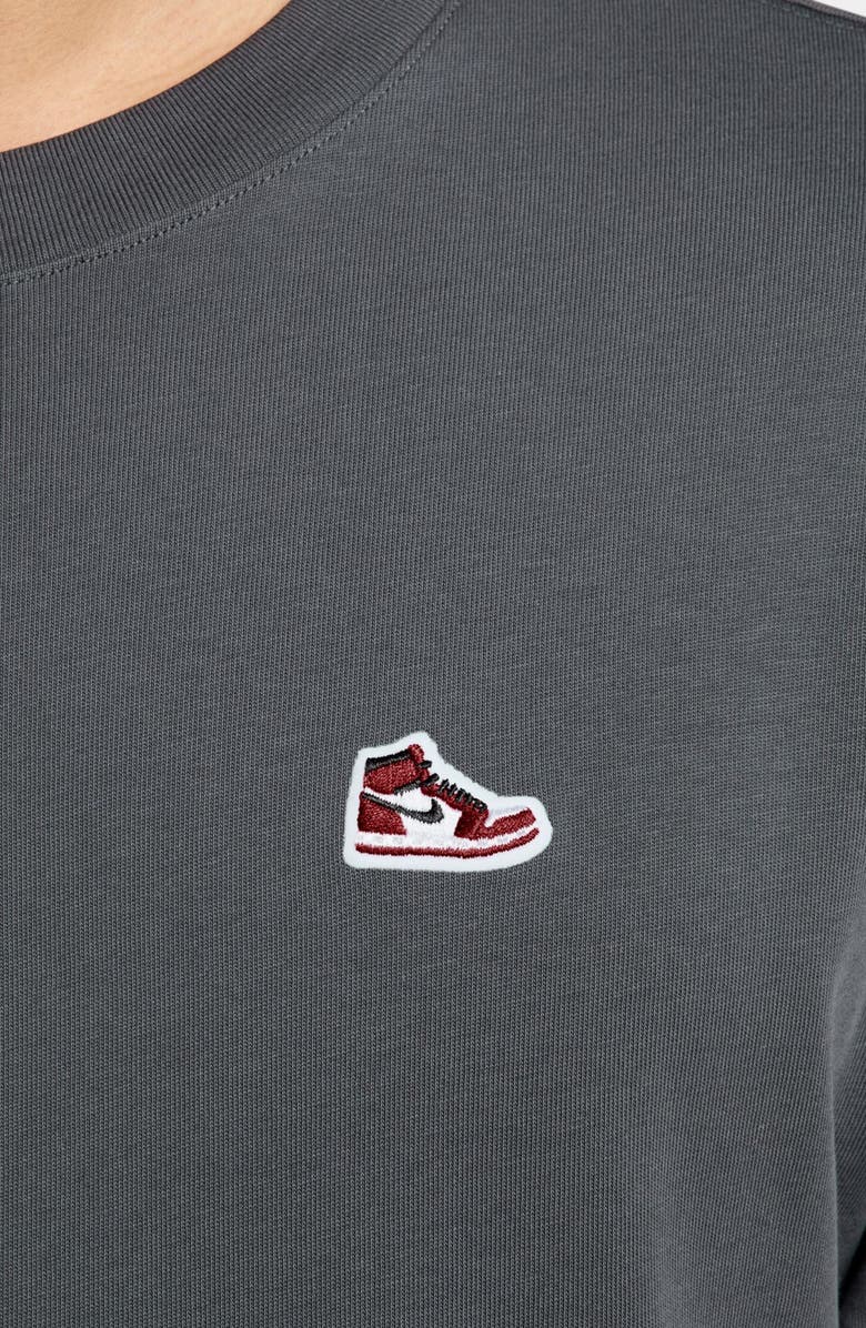 Nike Sneaker Patch Oversize T-Shirt, Alternate, color, 068 Iron Grey/Black