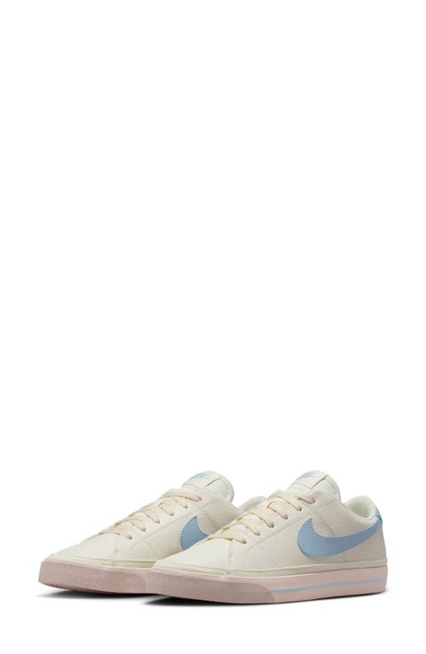 Court Legacy Sneaker (Women)