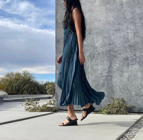 Neil J. Rodgers Chriselle Sandal In Black Nappa