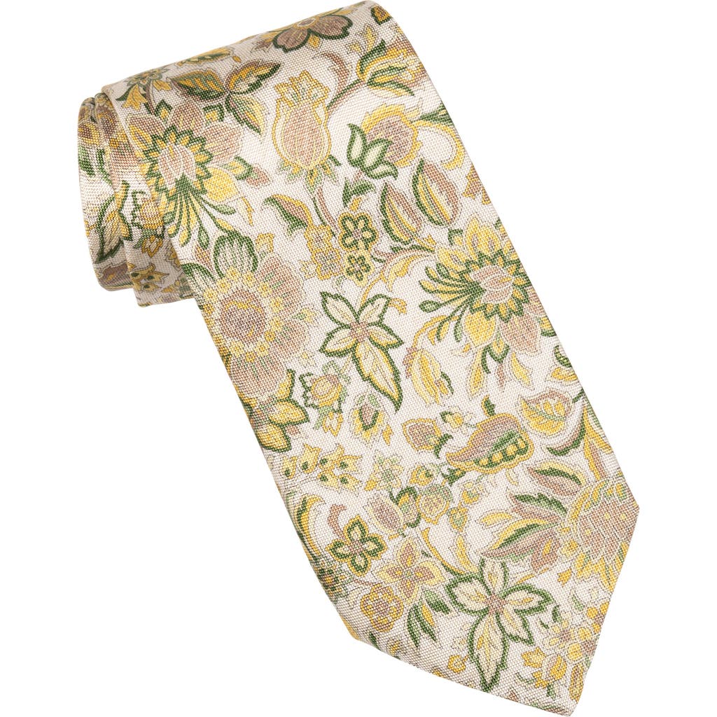 Elizabetta Catania In Yellow