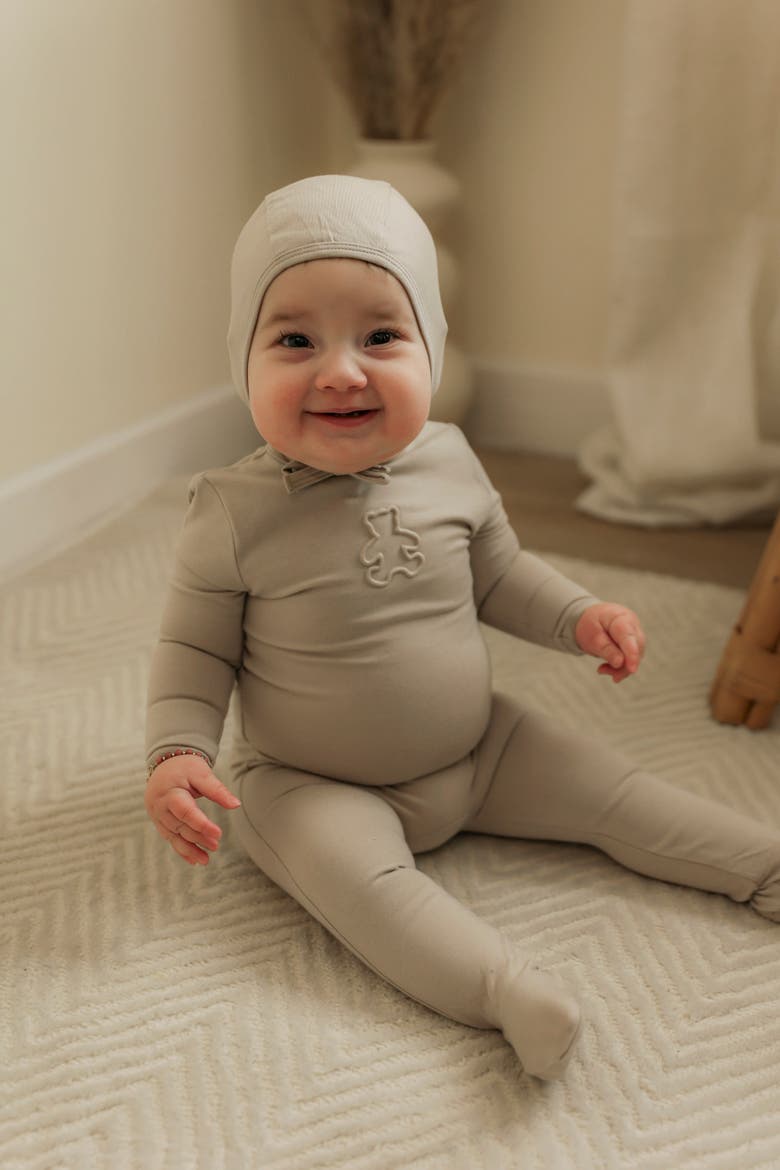 Embossed Bear Romper Layette Set, Alternate, color, Beige