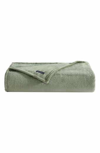 Solid Fleece Throw Blanket