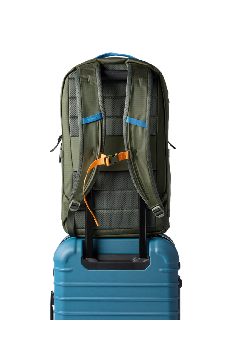 cotopaxi backpack 26l Abierto Daypack The Allpa Daypack is a versatile day backpack that is ideal for everyday use Cotopaxi Chiquillo 26L Backpack Cada