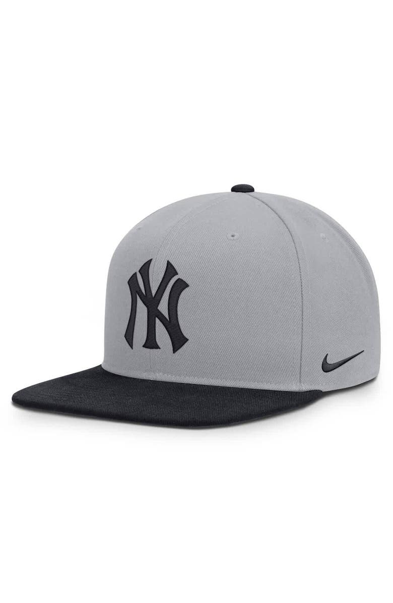 Nike Men's Nike Gray/Navy New York Yankees Primetime Pro Dri-FIT Snapback Hat, Alternate, color, Gray
