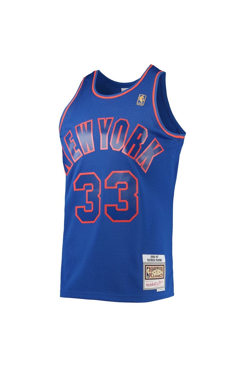 Men's Mitchell & Ness Patrick Ewing Blue New York Knicks 1996/97 Hardwood Classics Swingman Jersey, Alternate, color, Blue