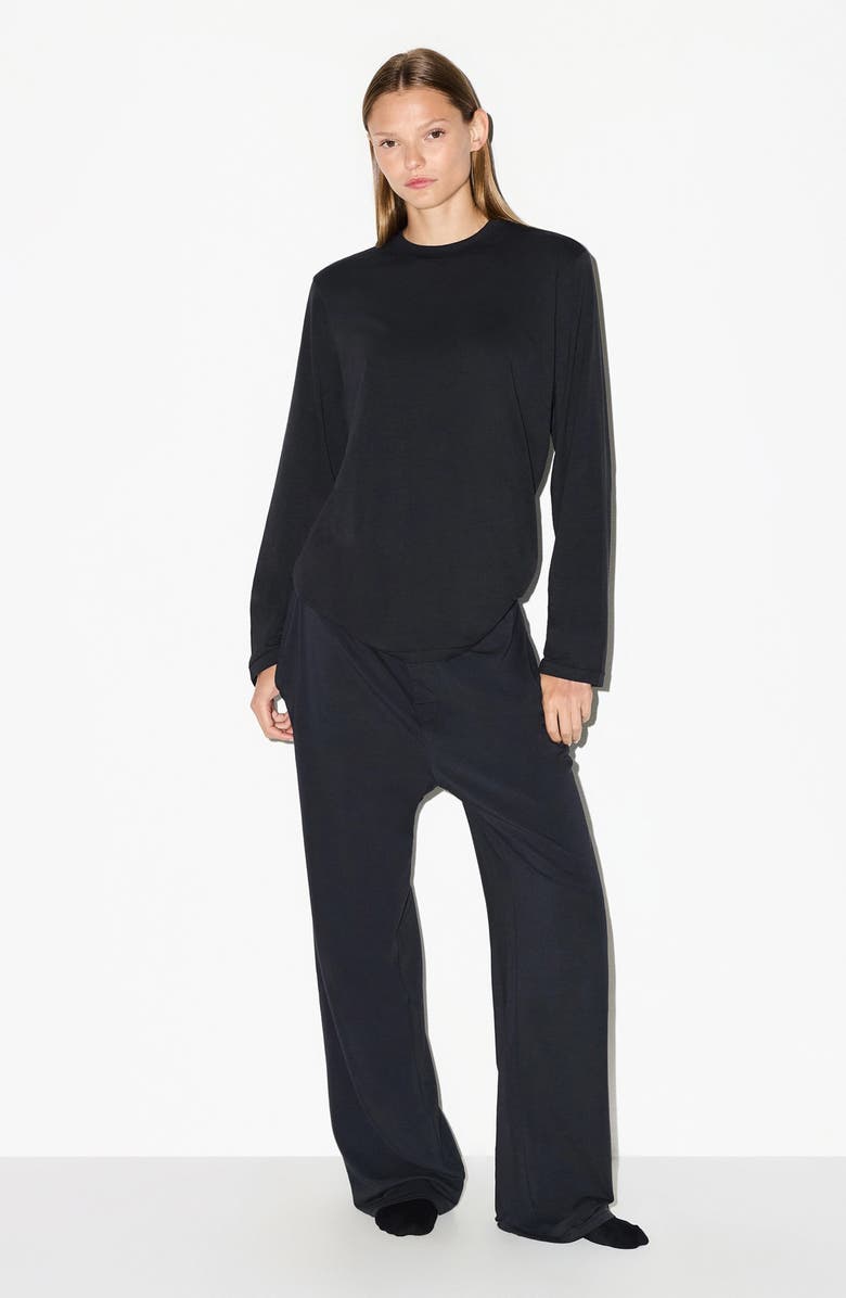 SKIMS Boyfriend Long Sleeve T-Shirt, Alternate, color, Onyx