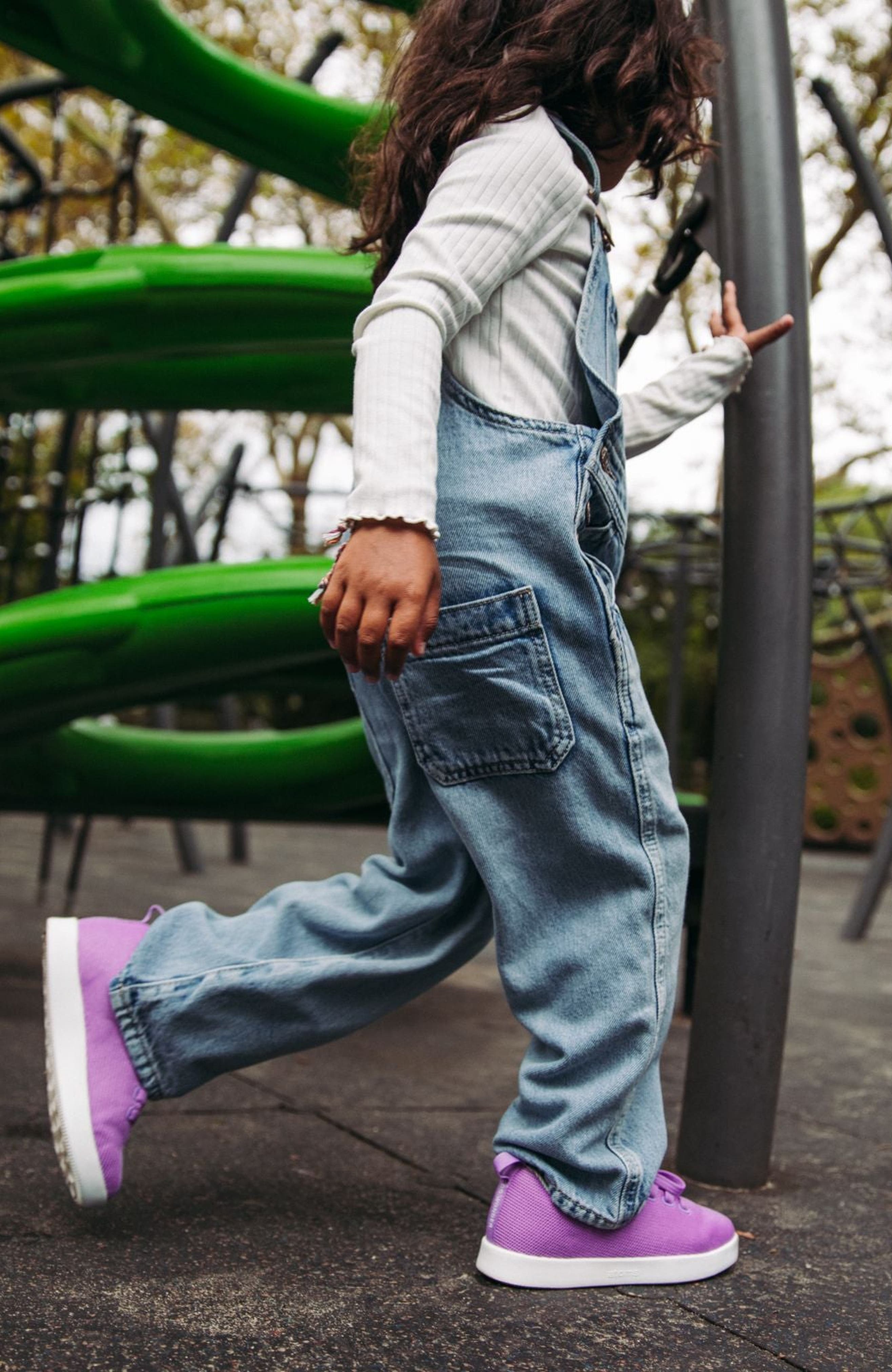 Atoms Model 123 Sneakers, Alternate, color, Purple