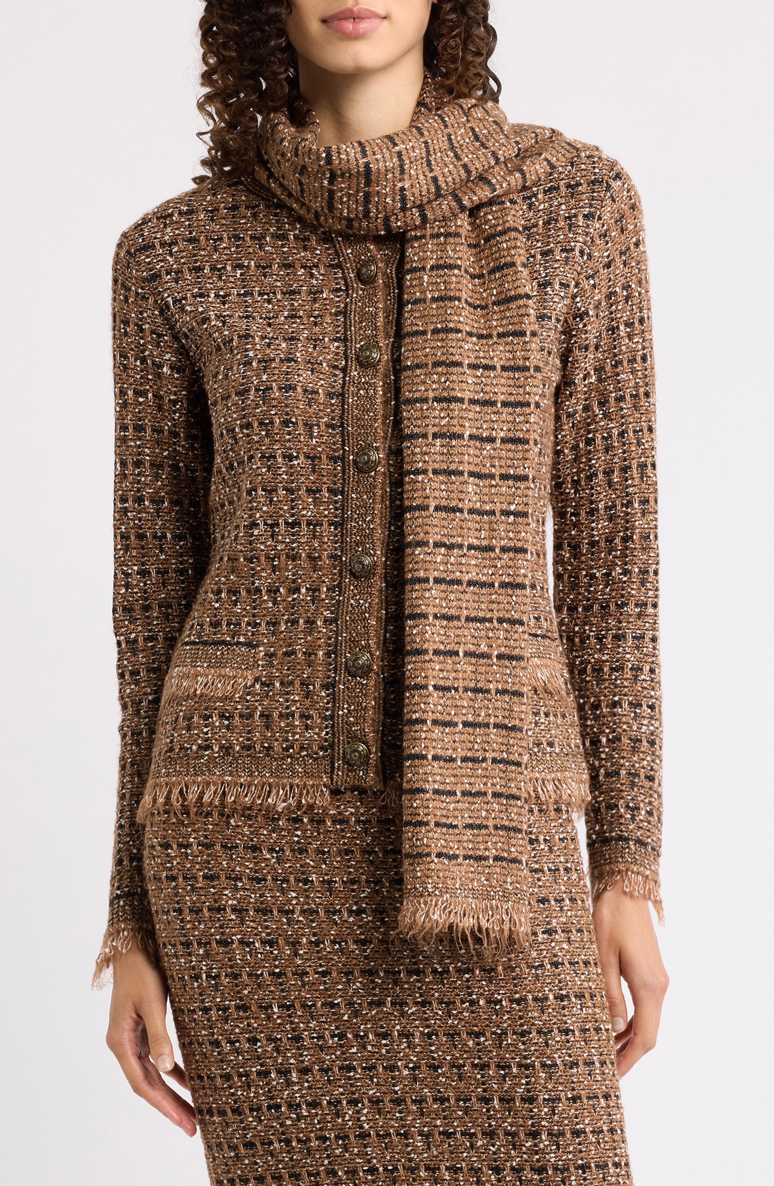 selected TOFFEE/ WHITE
