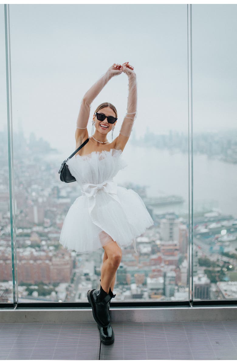 Untamed Petals Valiant Sheer Gloves, Alternate, color, Ivory