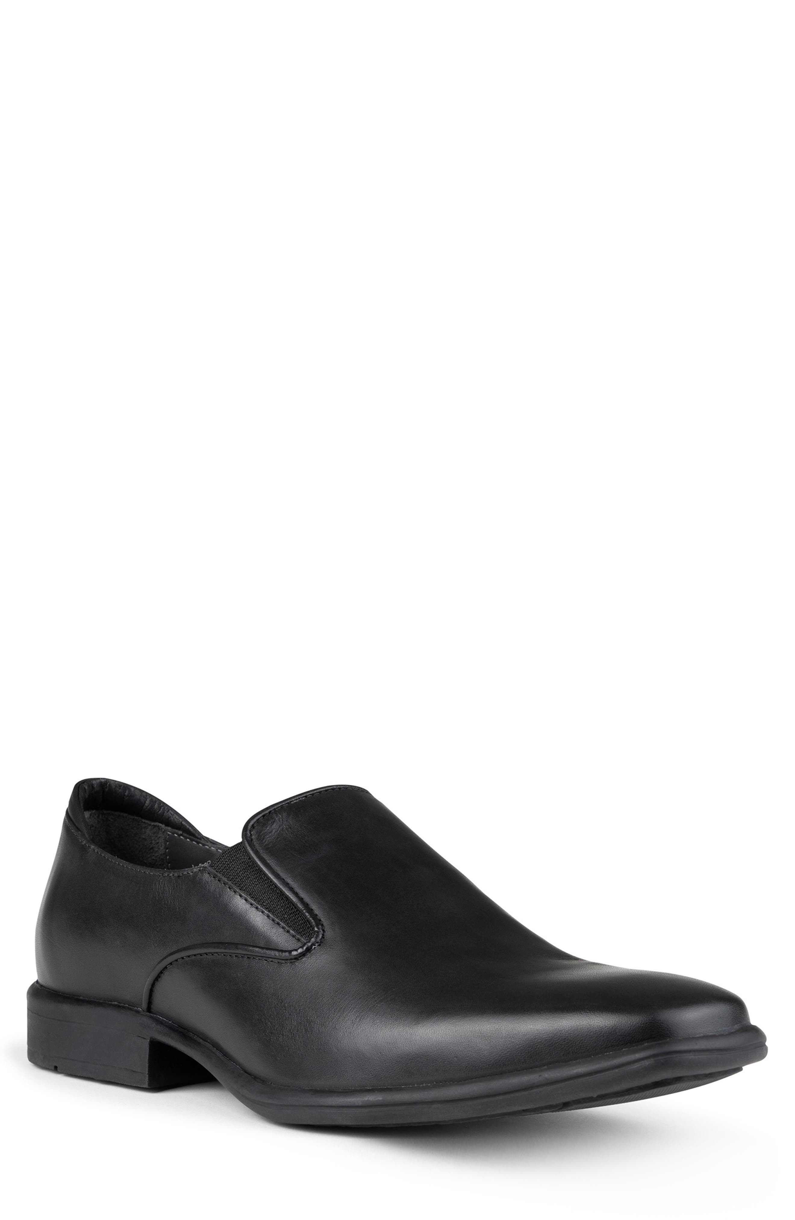 Donald Pliner Leather Loafer
