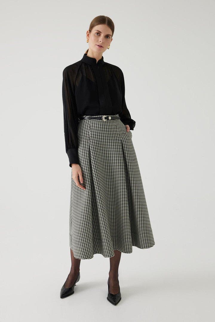 selected Black and Cream
