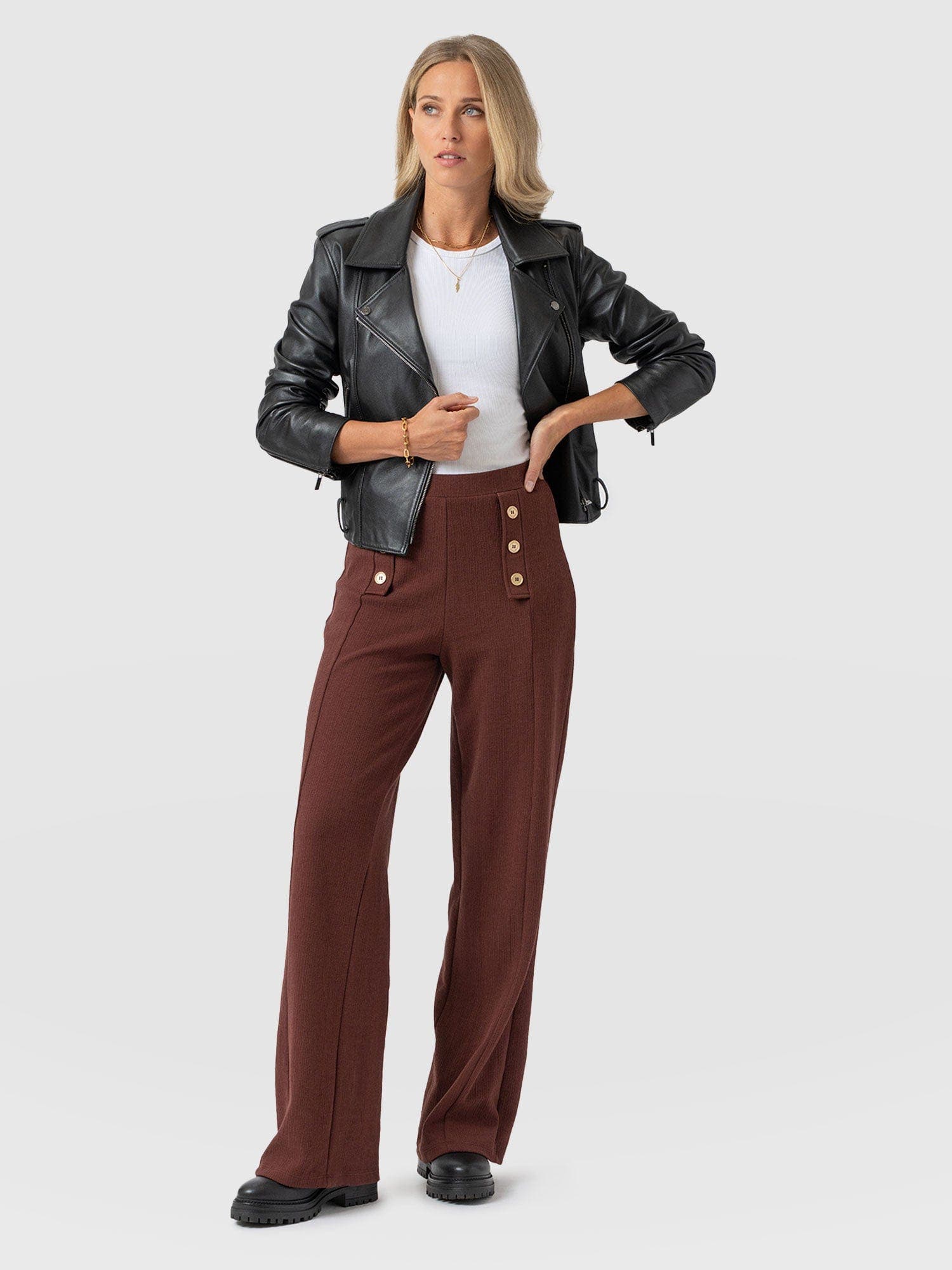 Saint + Sofia Chelsea Pant In Brown