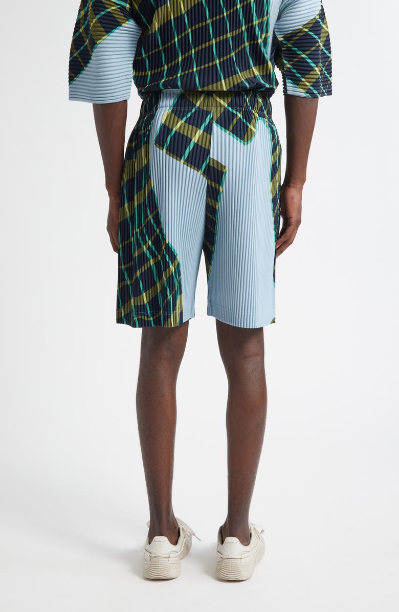 Homme Plissé Issey Miyake Windswept Plaid Pleated Shorts, Alternate, color, Blue Gray