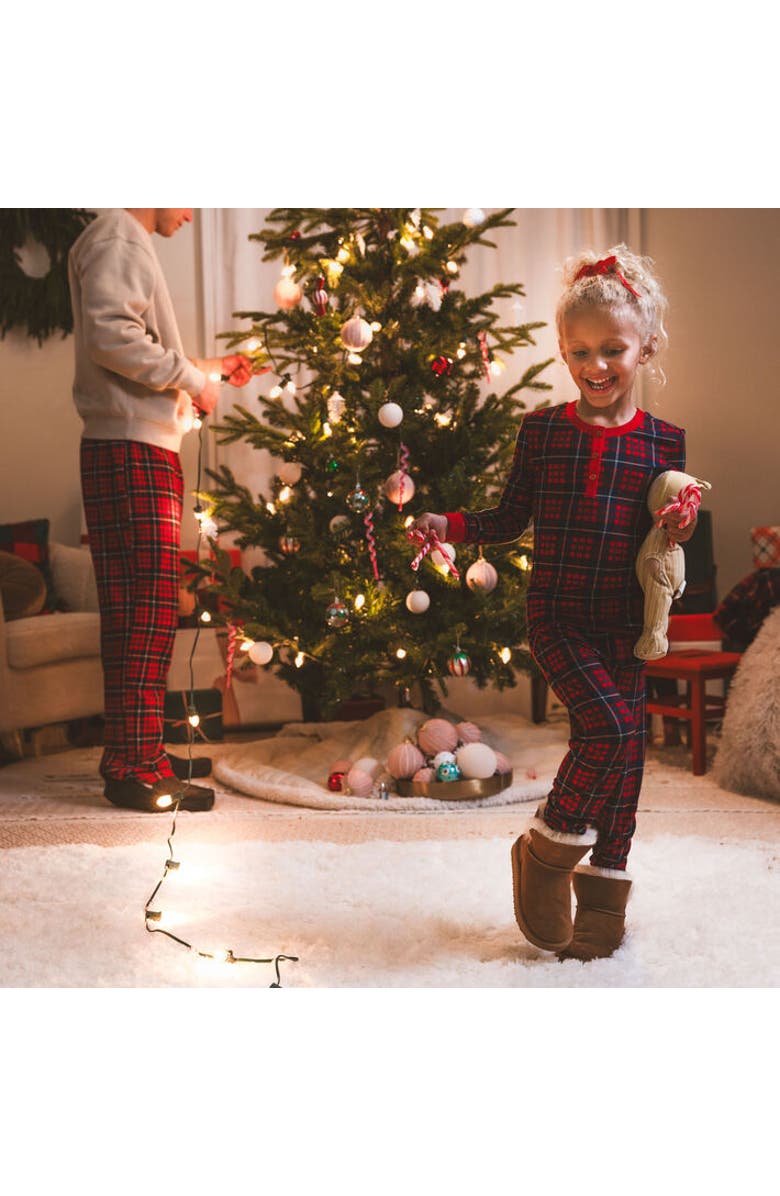 DEARFOAMS Two-Piece Matching Plaid Pajama Set, Alternate, color, 