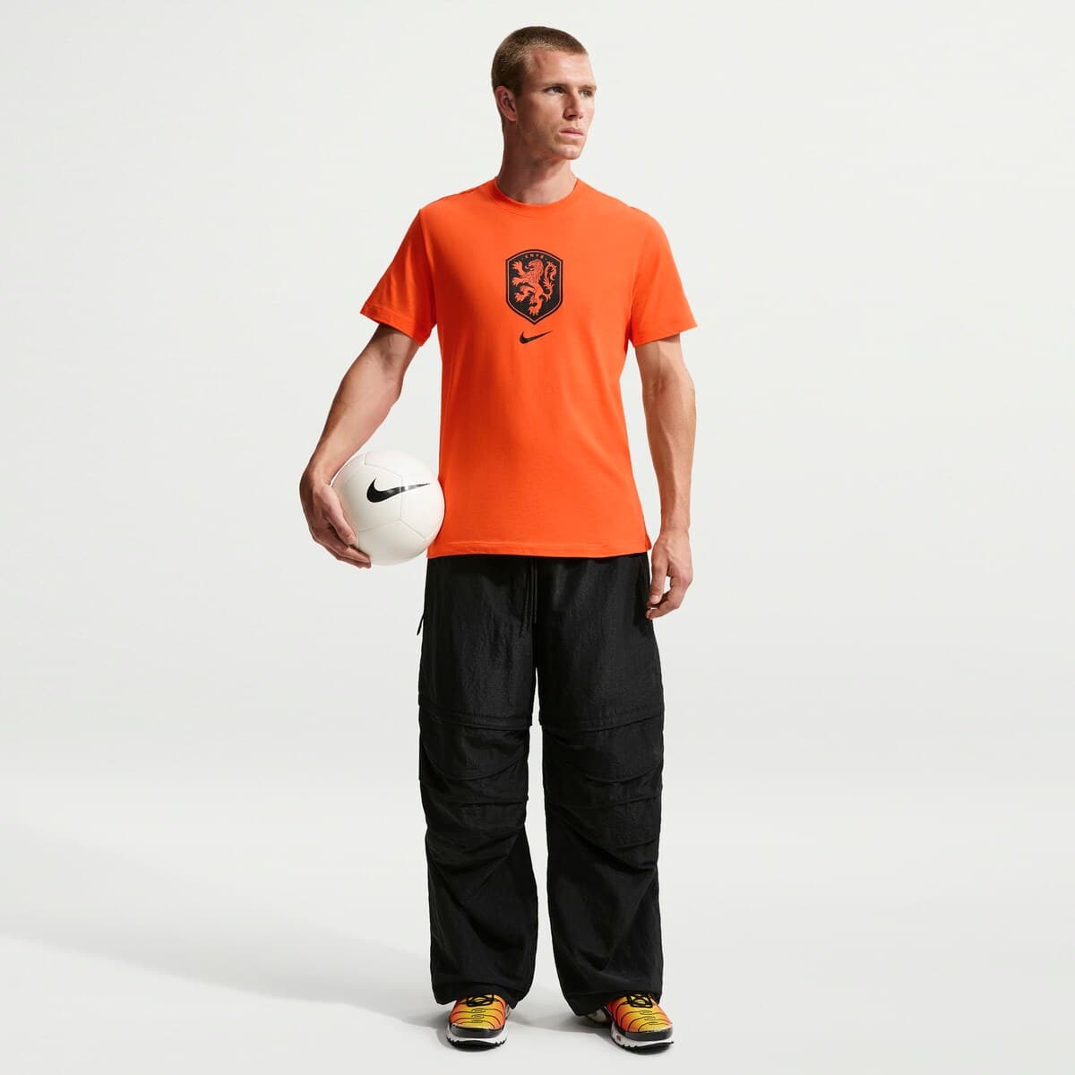 Men's Nike Orange Netherlands National Team Crest T-Shirt