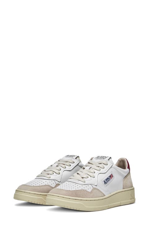 Medalist Low Top Sneaker (Women)