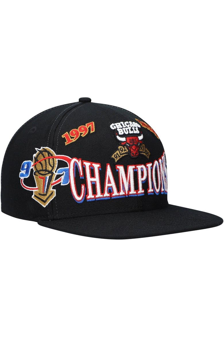 Men's Mitchell & Ness Black Chicago Bulls Hardwood Classics 1997 NBA Champions Snapback Hat, Alternate, color, Black