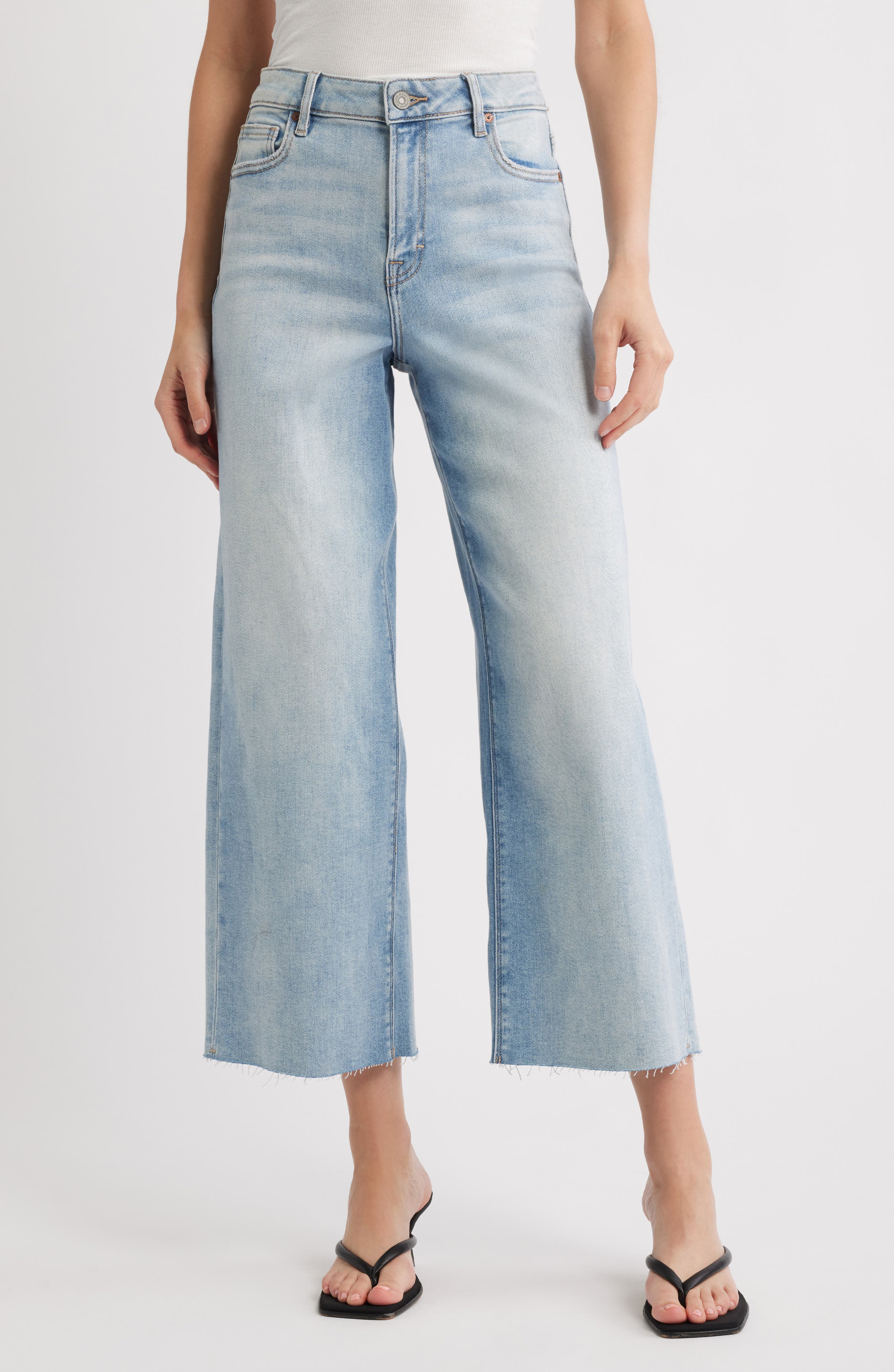 Clean Crop Wide Leg Jeans