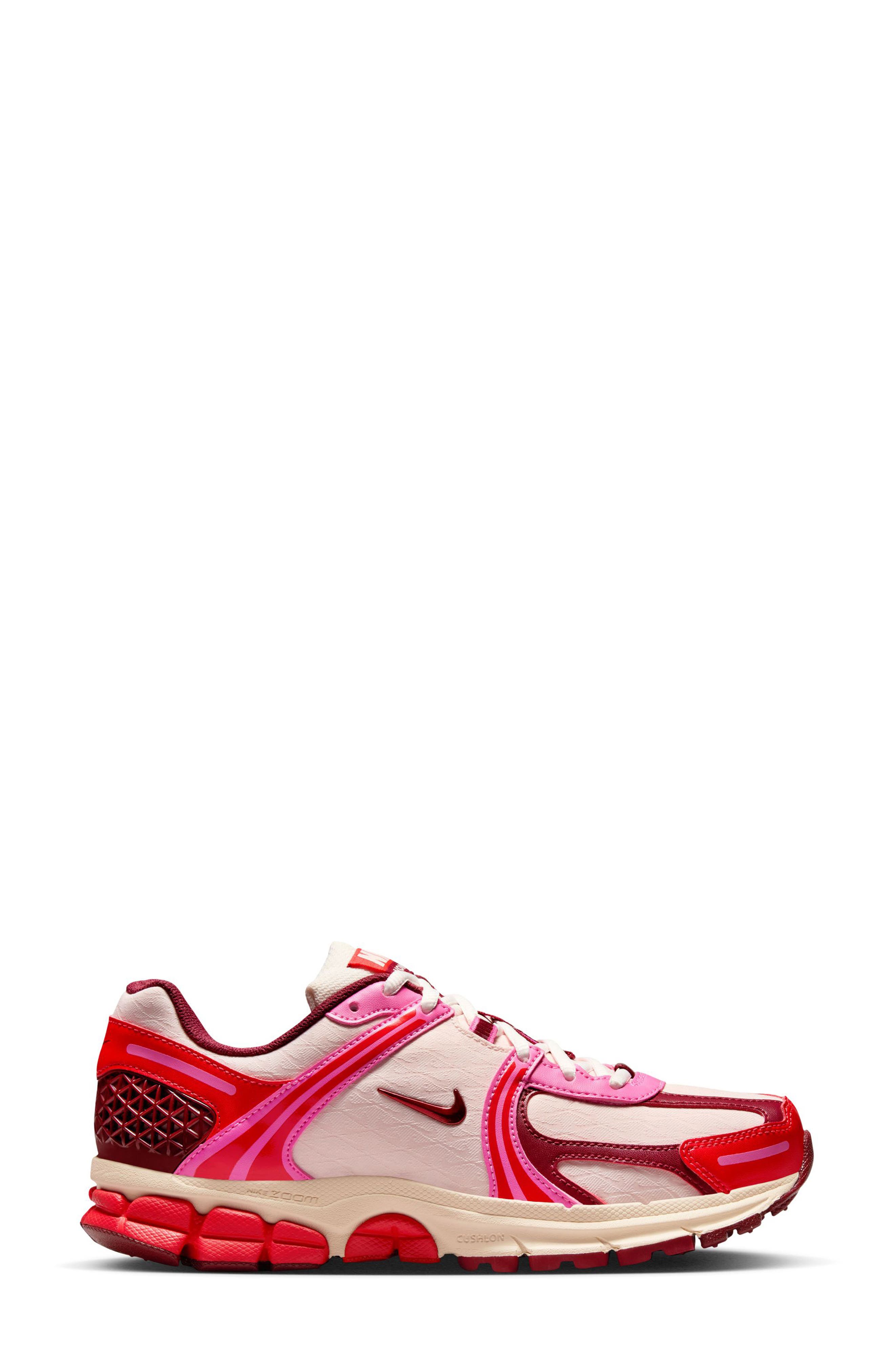 Nike Zoom Vomero 5 Sneaker, Alternate, color, Light Soft Pink/ Light Crimson