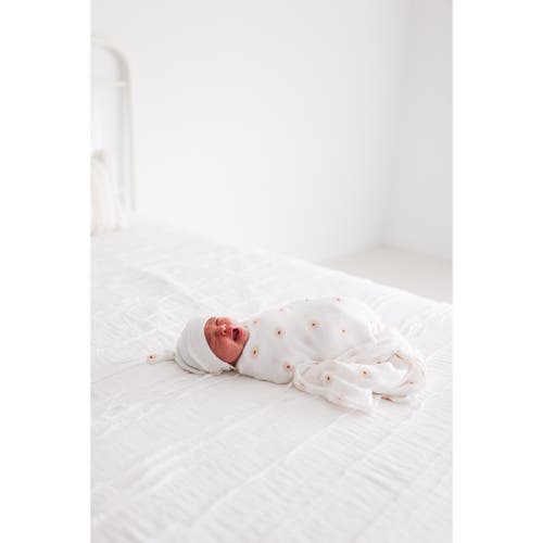 Lulujo Cotton Muslin Swaddle In Daisies
