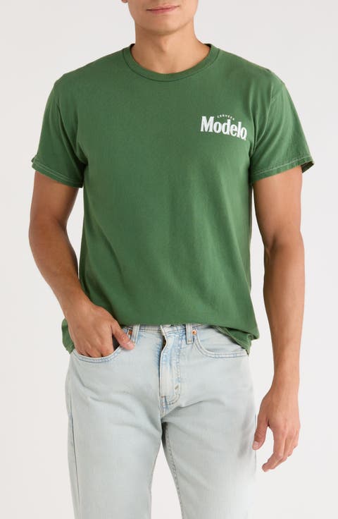 Modelo Cotton Graphic T-Shirt