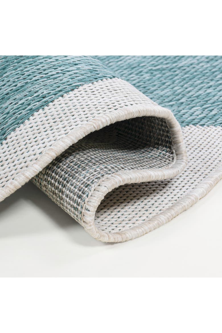 Alice Classic Cottage Two-Tone Scalloped Indoor/Outdoor Shaped Area Rug, Alternate, color, Turquoise/Cream