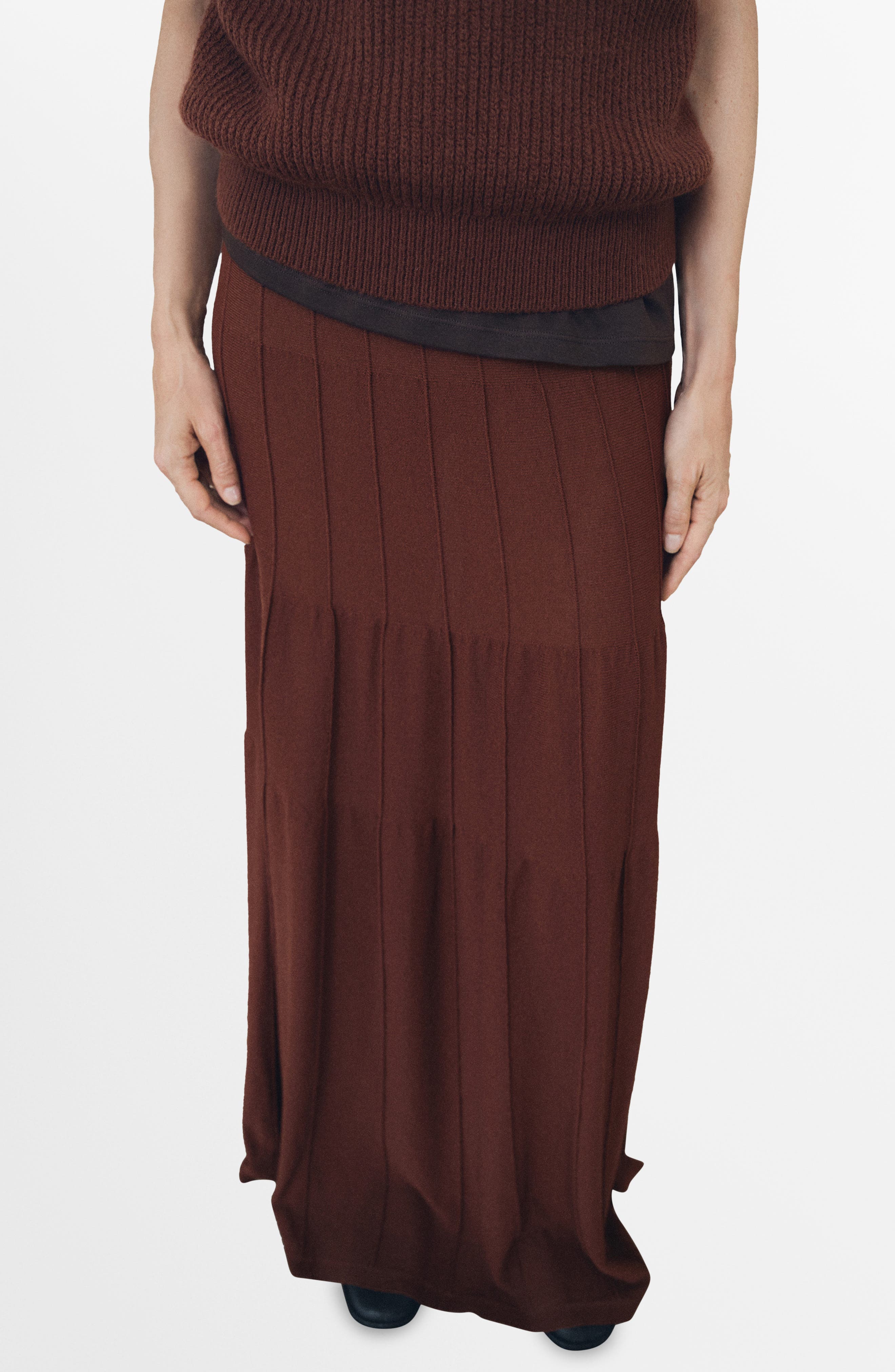MANGO Seam Maxi Skirt