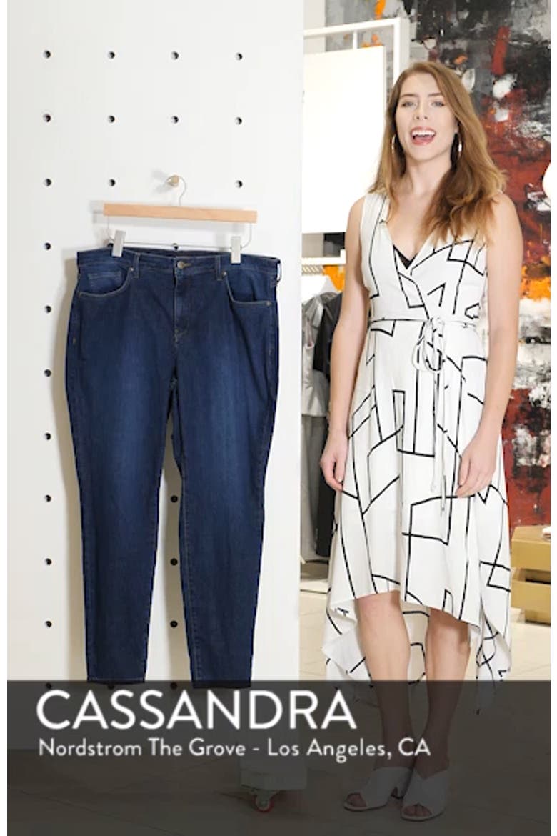 Ami Stretch Skinny Jeans video