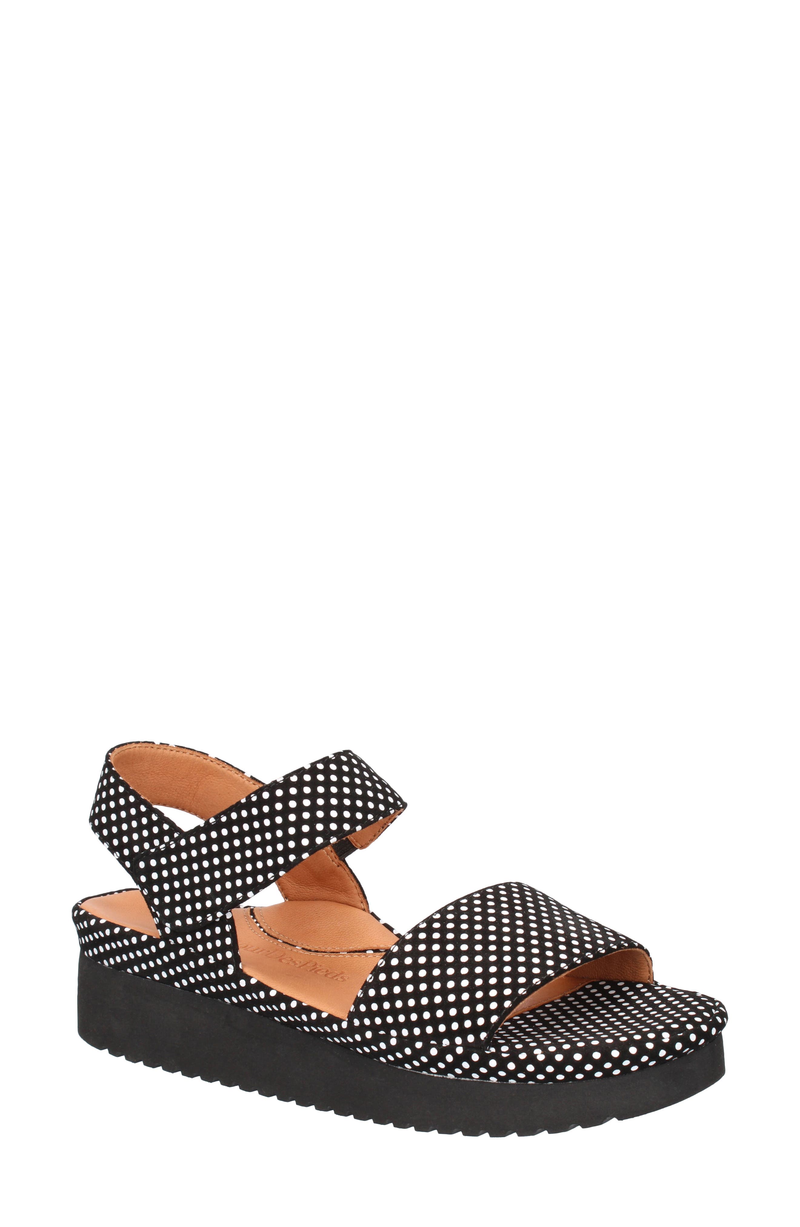 L'Amour des Pieds Abrilla Platform Sandal, Main, color, Black/ White