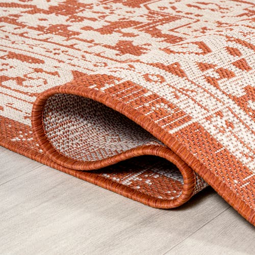 Jonathan Y Sinjuri Medallion Textured Weave Indoor/outdoor Round Area Rug In Orange/cream