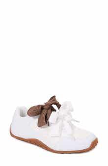 BERNESS Ribbon Lace Sneaker