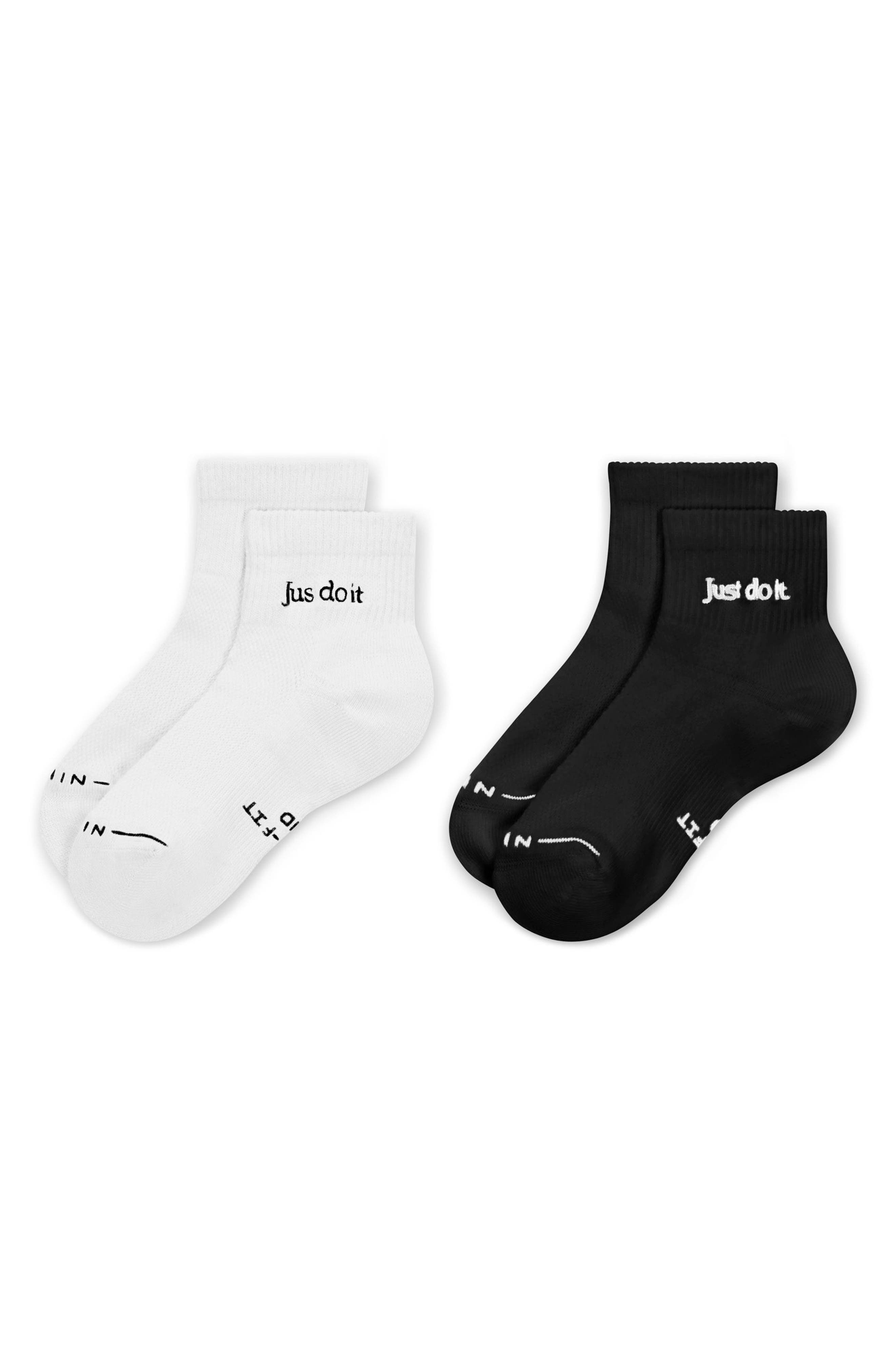 selected WHITE / BLACK