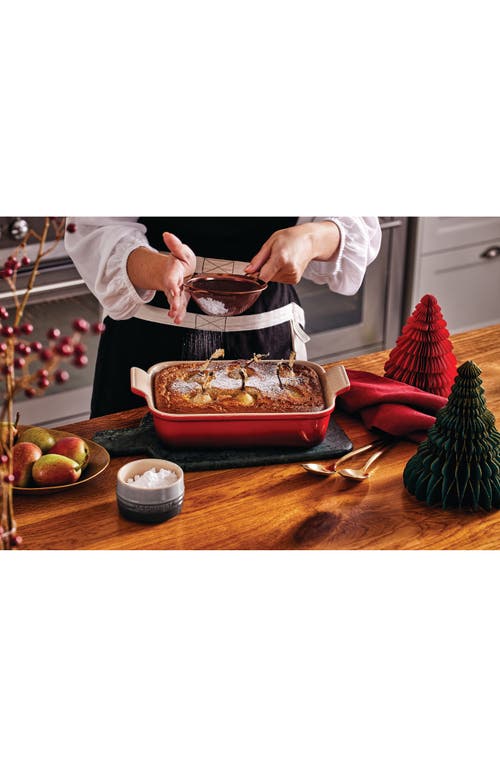 Le Creuset Heritage 2.5-quart Rectangular Stoneware Dish In Cerise