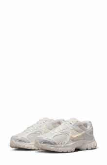 V5 RNR Sneaker