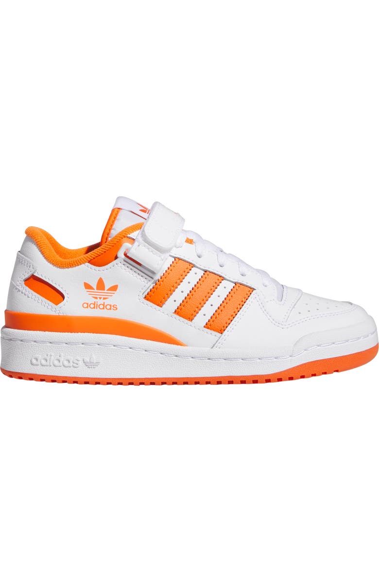 adidas Kids' Forum Basketball Sneaker, Alternate, color, White/ Orange/ White