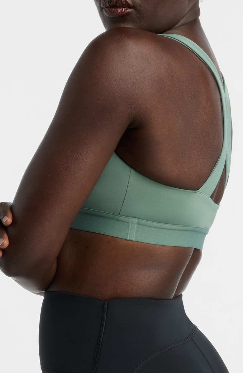 New Balance Essentials Training Racerback Sports Bra, Alternate, color, Green