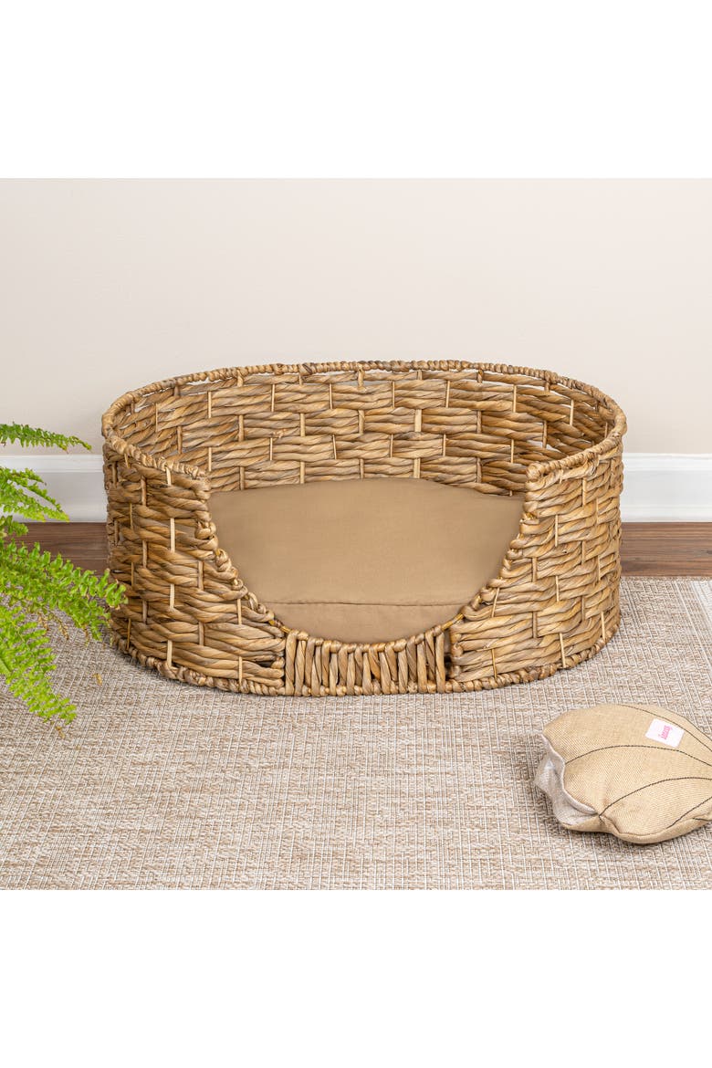 Perri 24" x 18" Classic Farmhouse Handwoven Hyacinth Oval Pet Bed, Machine-Washable Cushion, Alternate, color, Natural
