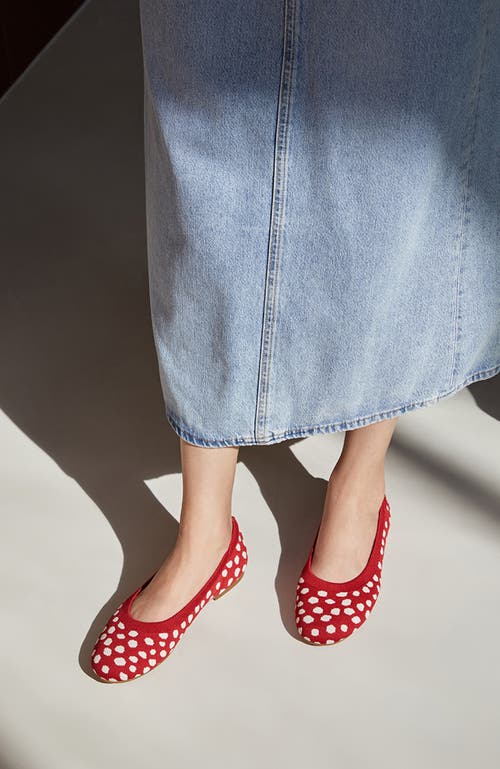 Vivaia Round-toe Flats In Red
