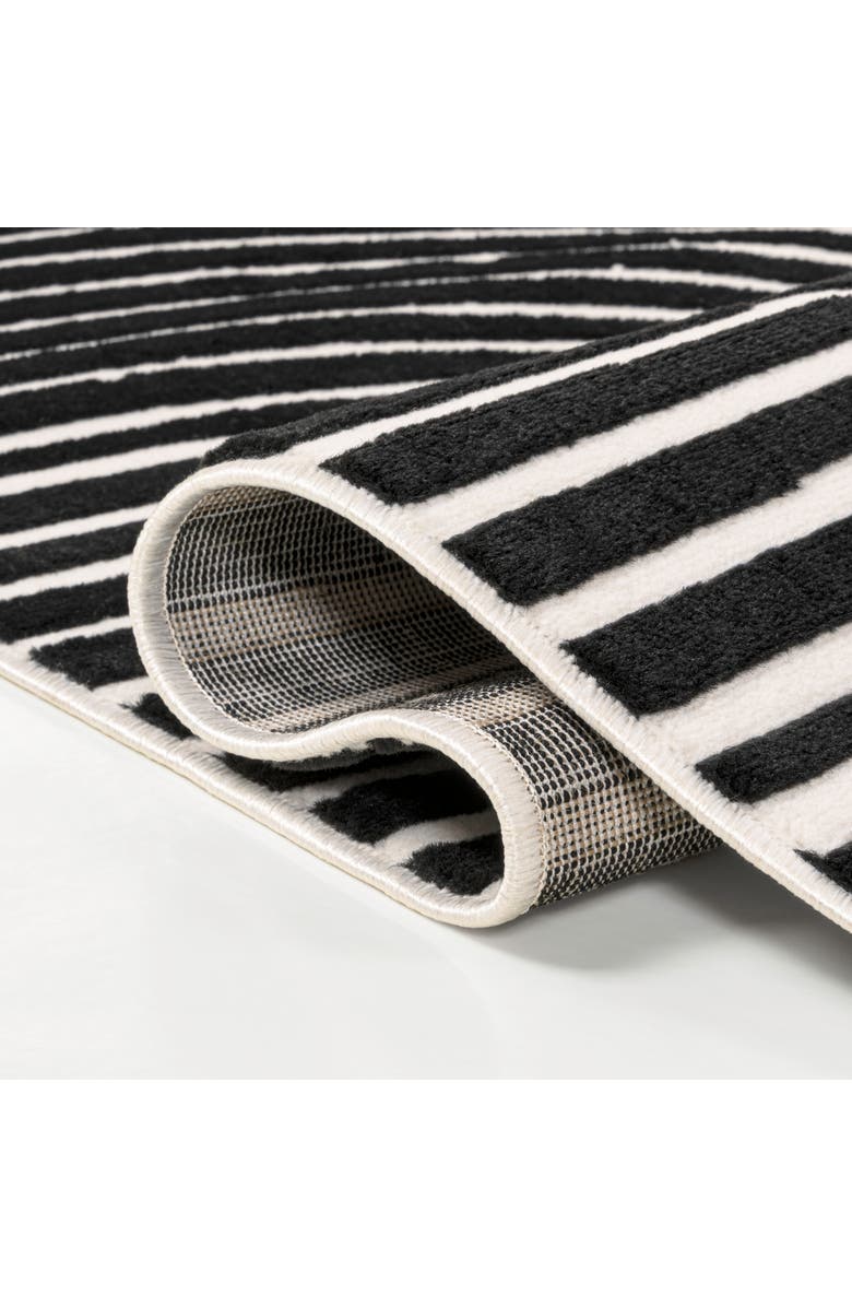 JONATHAN Y Hallie High-Low Minimalist Curve Geometric Indoor/Outdoor Area Rug, Alternate, color, Black/White
