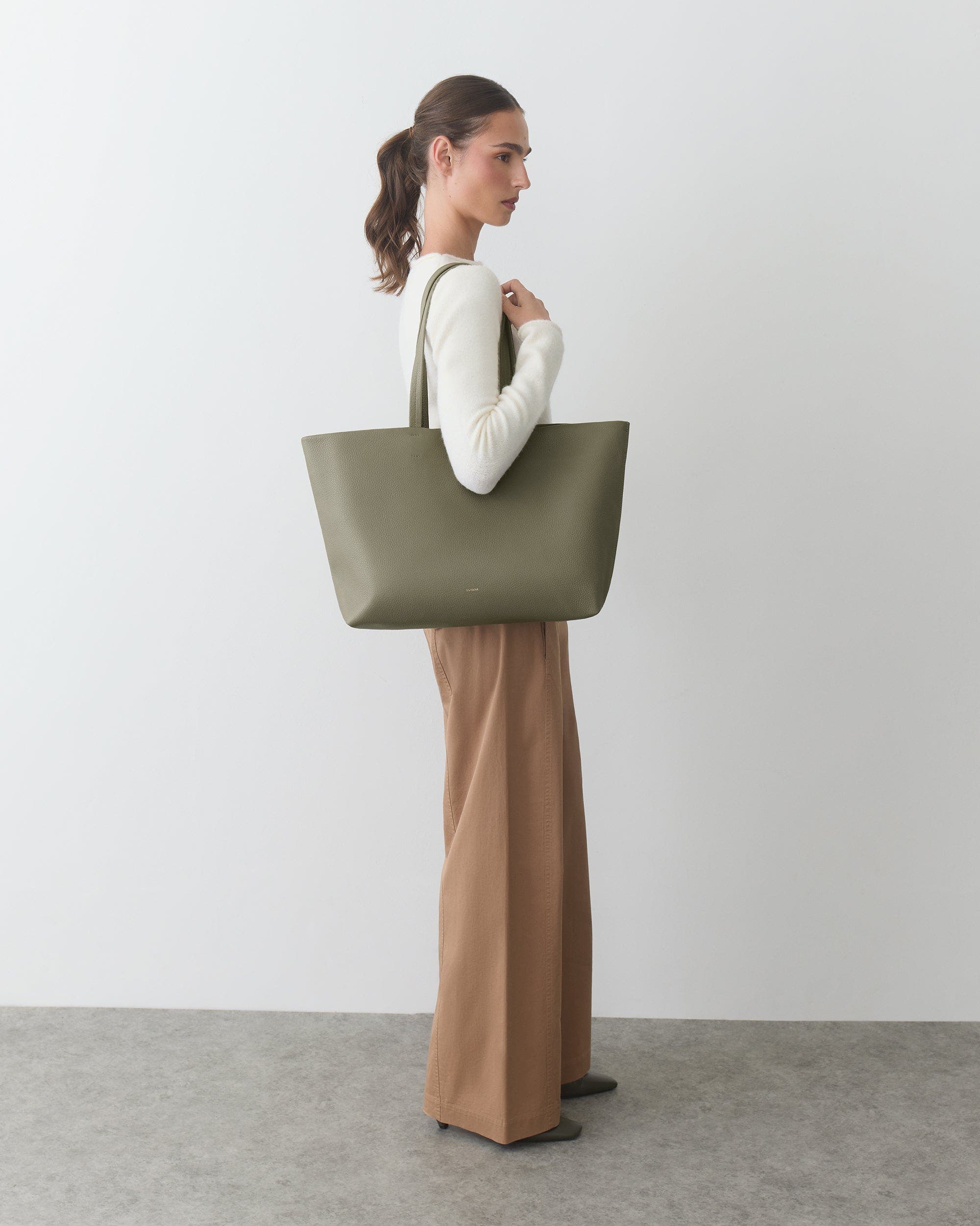 Classic Easy Tote, Alternate, color, Olive