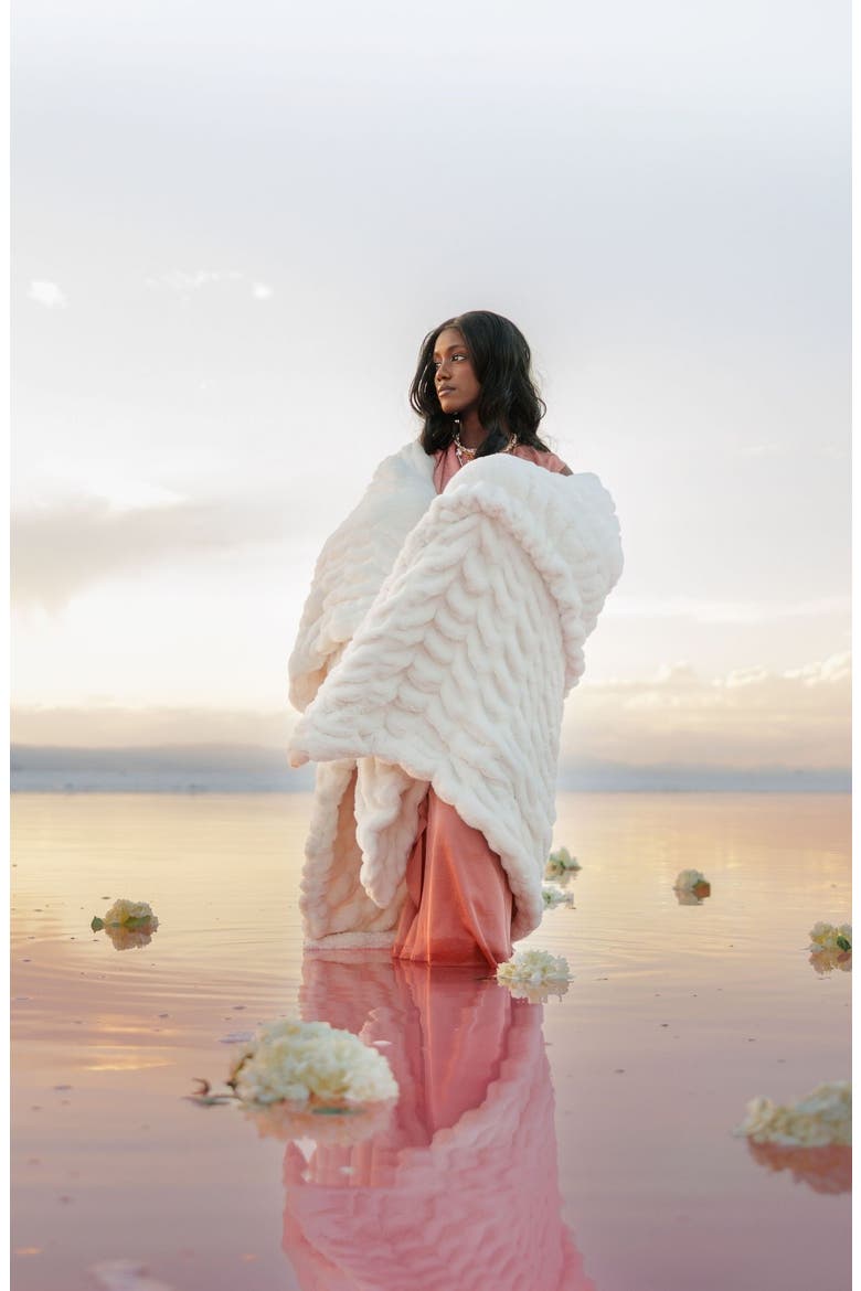 Hugs Cream Blanket, Alternate, color, Cream