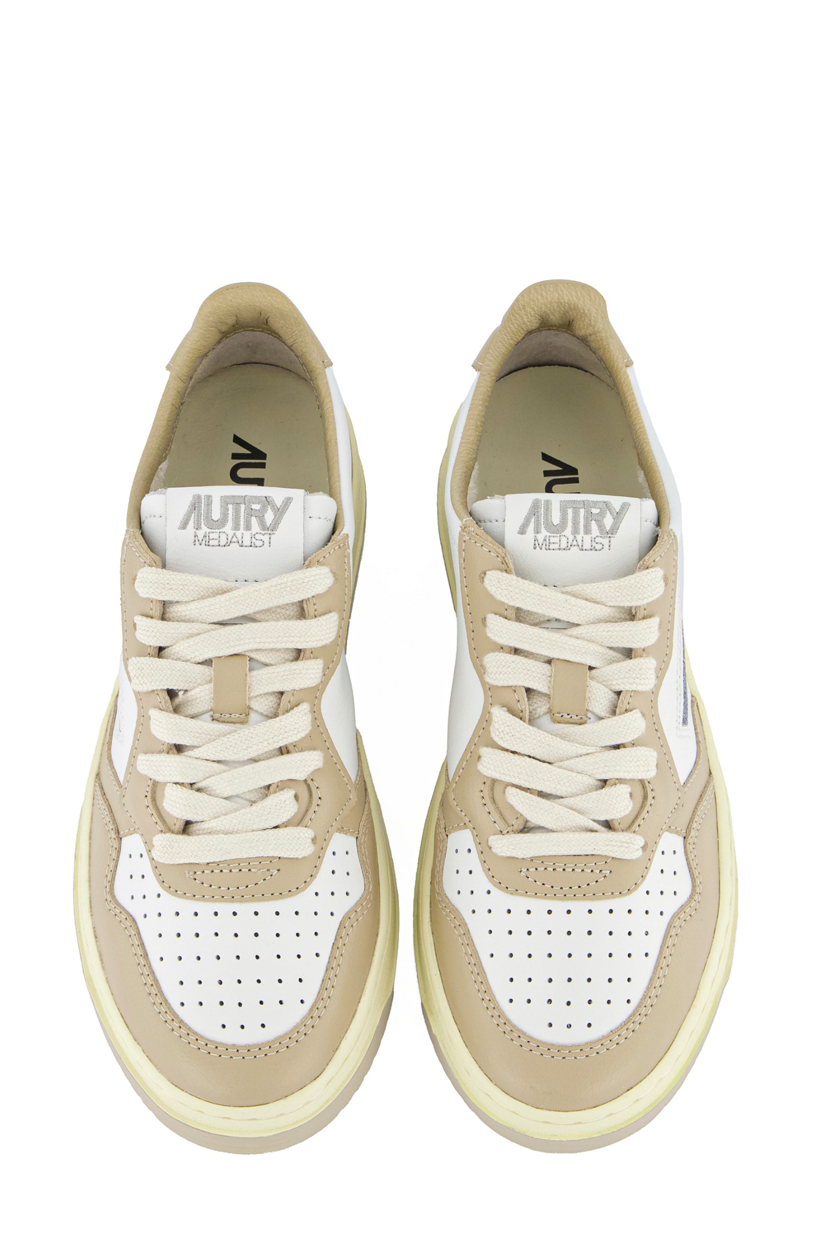 AUTRY Medalist Low Sneaker, Alternate, color, Leat/Leat Wht/Wht Pep