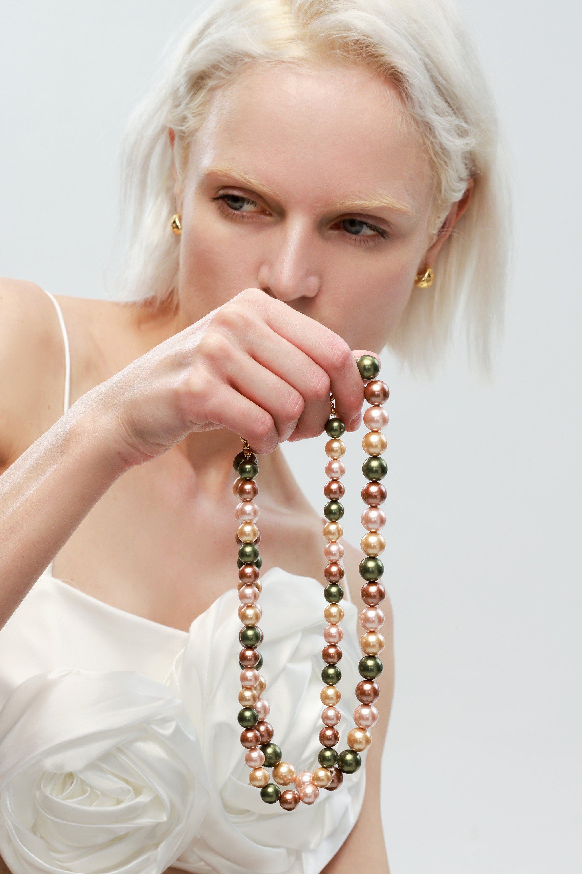 Classicharms Shell Pearl Necklace with Gem-Encrusted Carabiner Lock ...