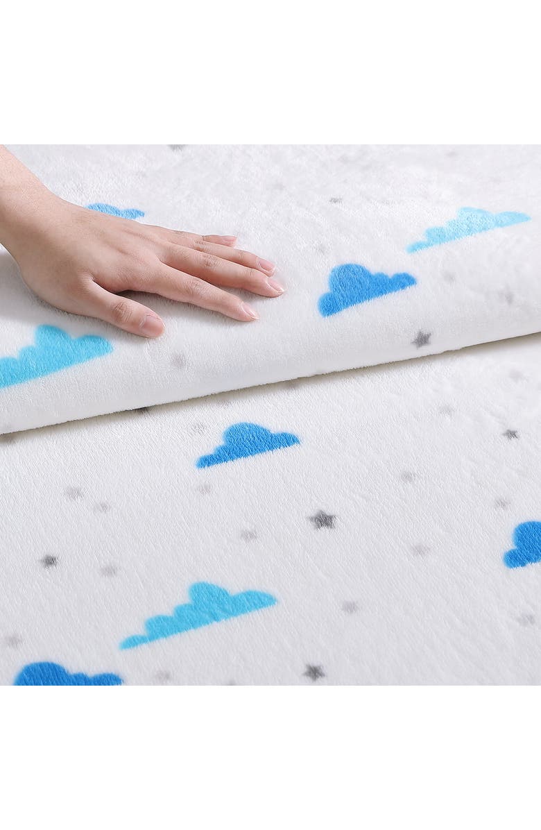 POPPY AND FRITZ Cloud Flannel Brushed Fleece Throw Blanket, Alternate, color, Bright Blue