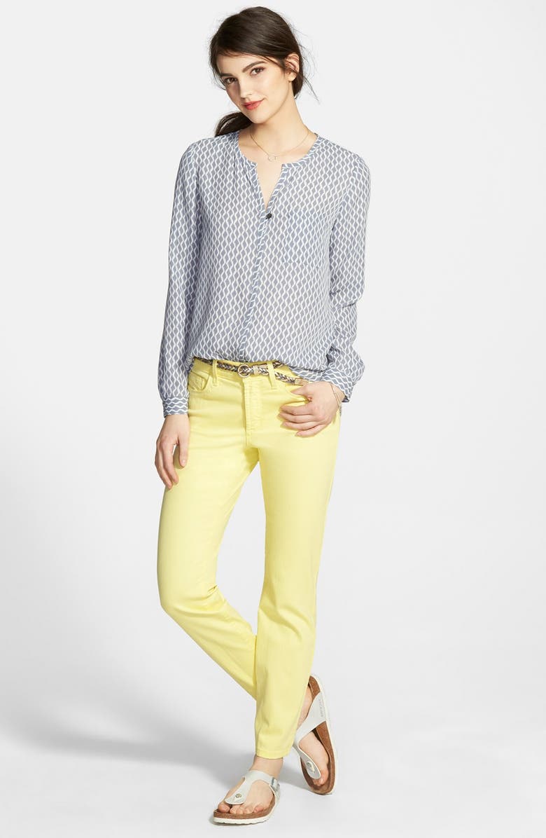 Nadri Circle Pendant Necklace, Alternate, color, 