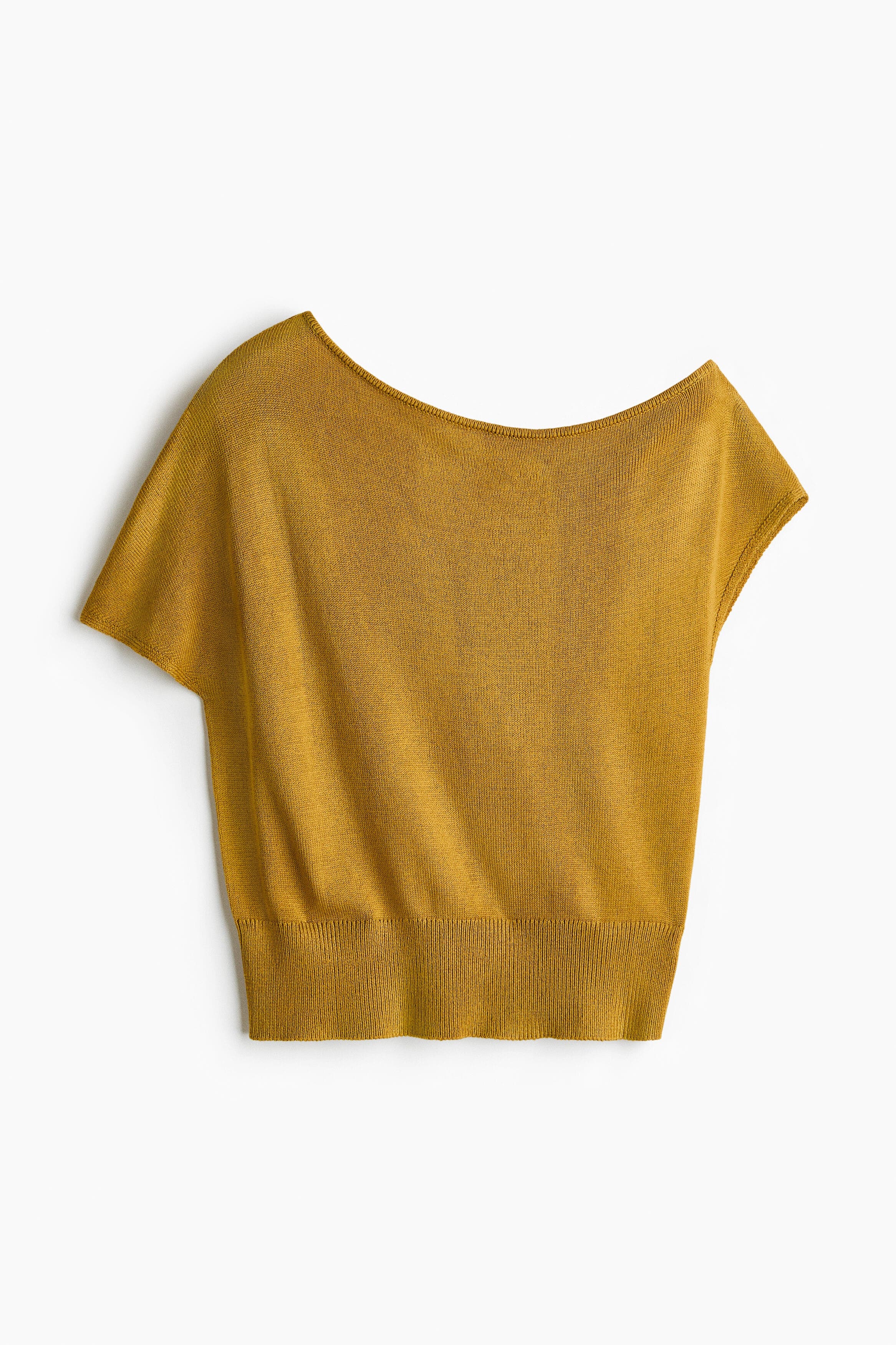 Fine-knit One-shoulder Top - image 3