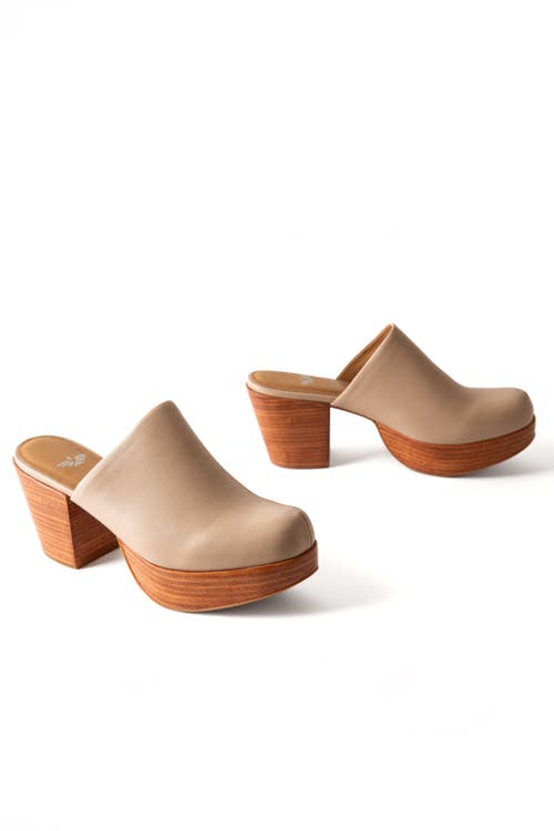 Fortress Ava Clog Mule In Sand