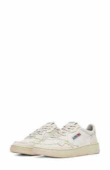 AUTRY Medalist Low Top Sneaker
