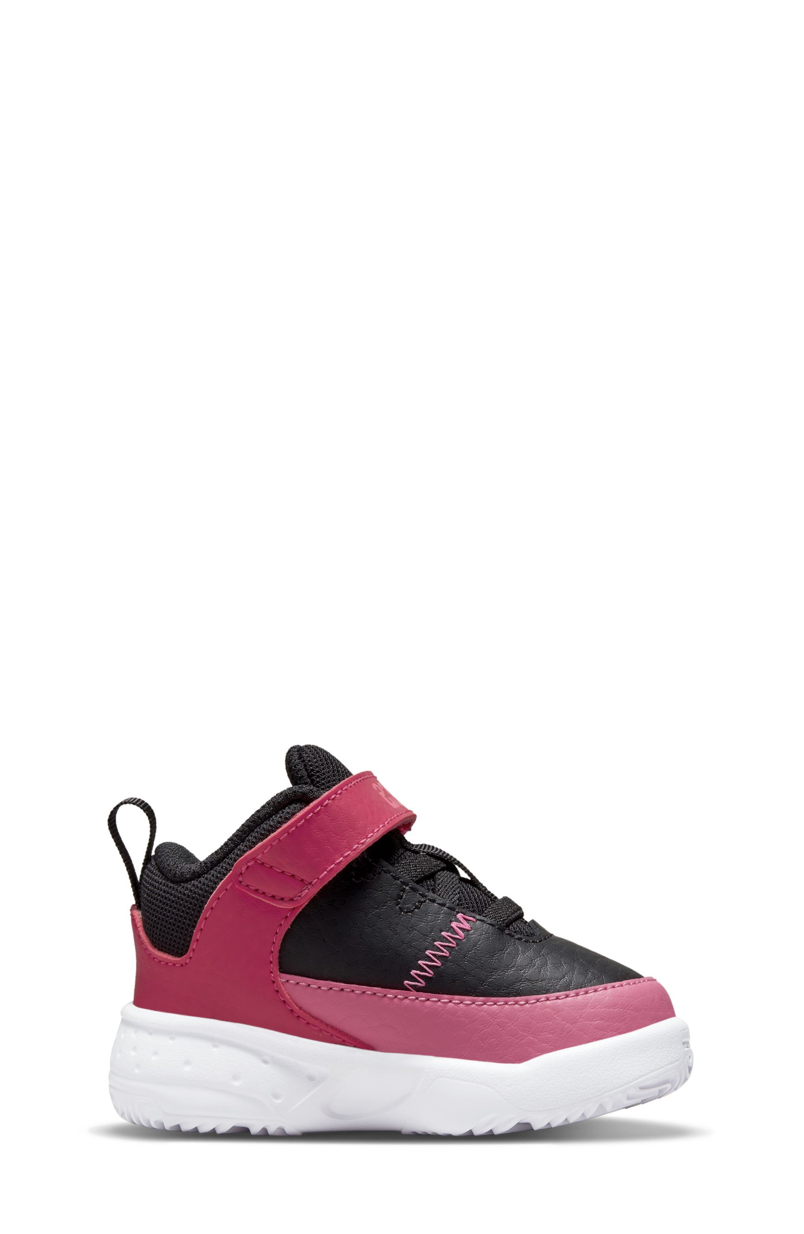 Jordan Max Aura 3 Mid Top Sneaker, Alternate, color, 