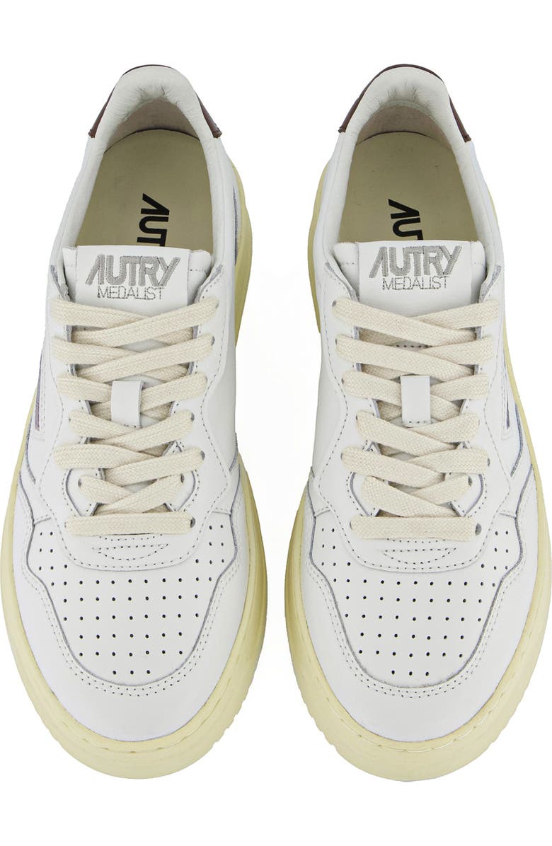 AUTRY Medalist Low Sneaker, Alternate, color,